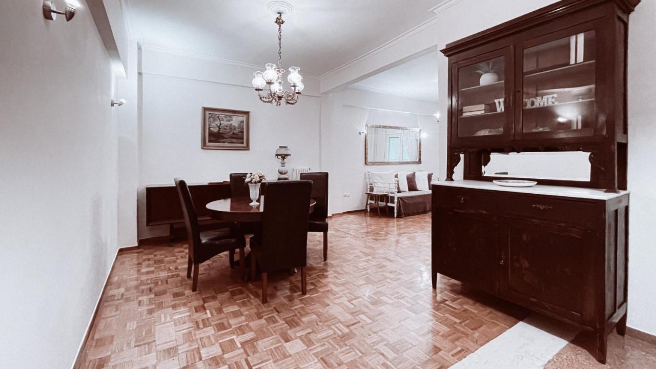 Vintage 2-Bedroom Apt In The Heart Of The City Athens Luaran gambar