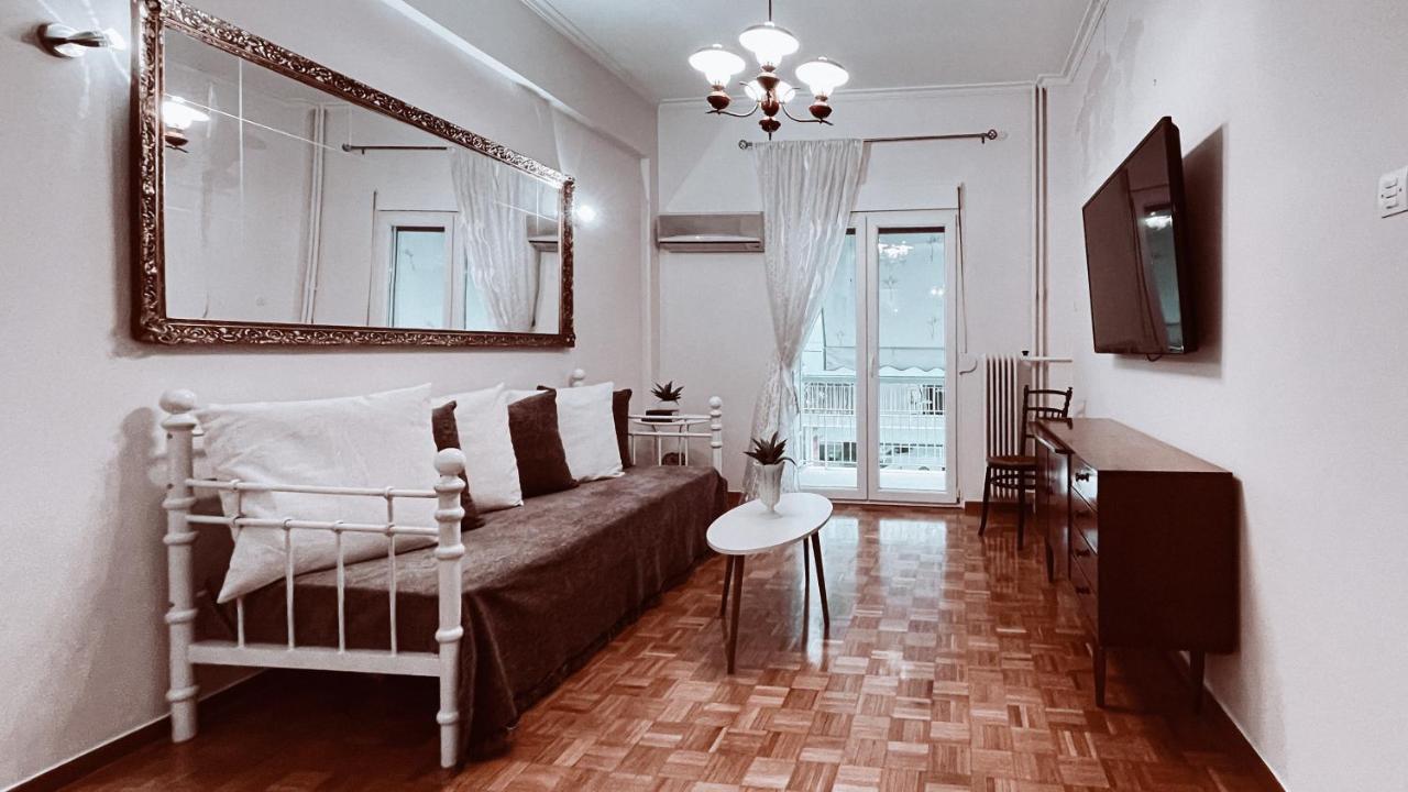 Vintage 2-Bedroom Apt In The Heart Of The City Athens Luaran gambar