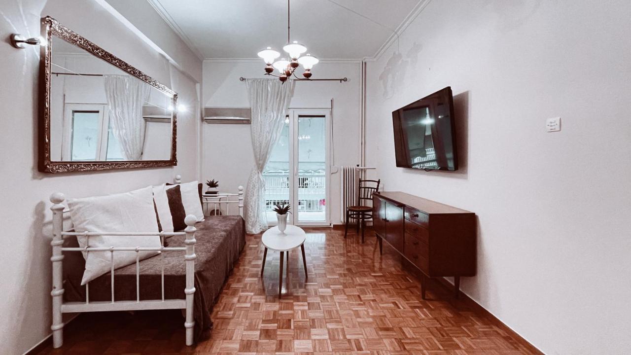 Vintage 2-Bedroom Apt In The Heart Of The City Athens Luaran gambar