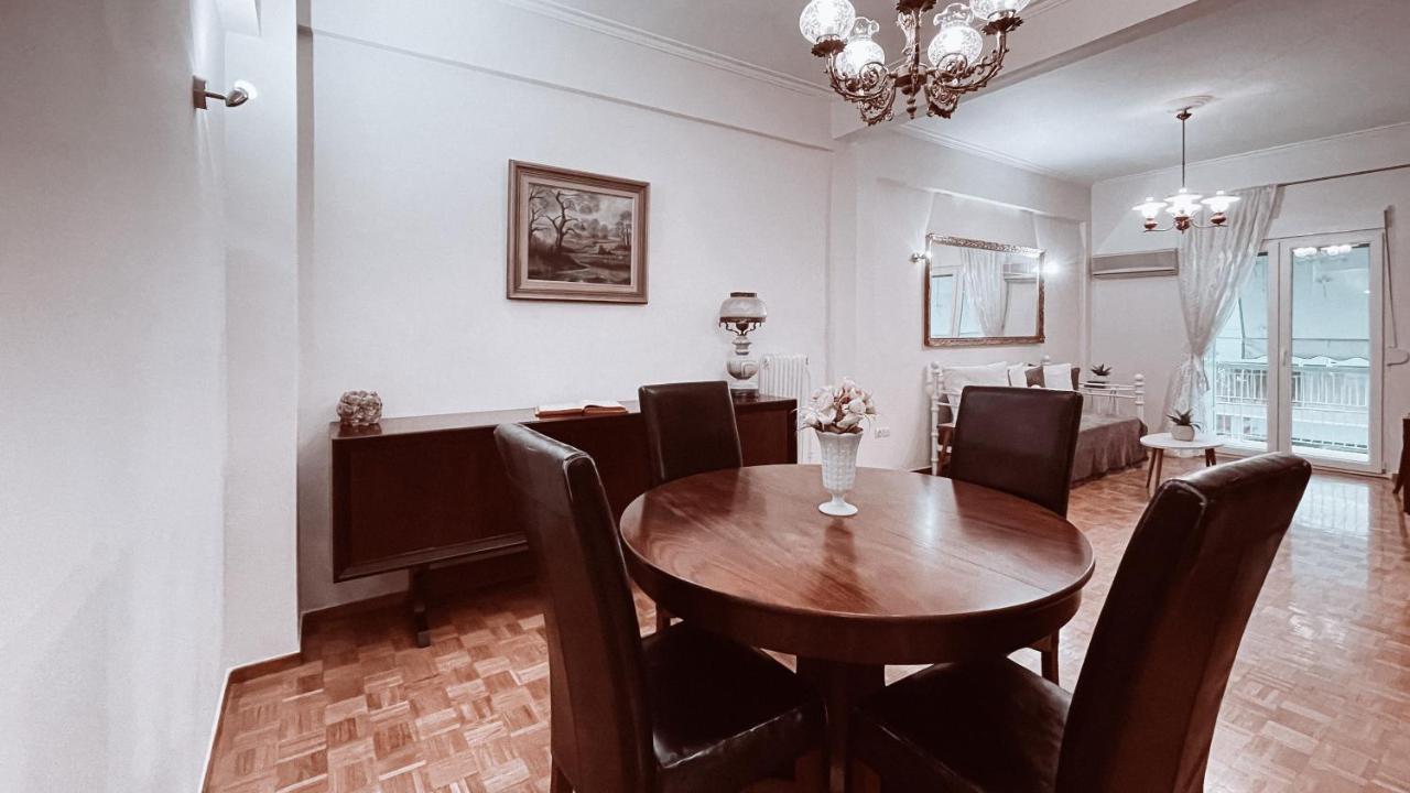 Vintage 2-Bedroom Apt In The Heart Of The City Athens Luaran gambar