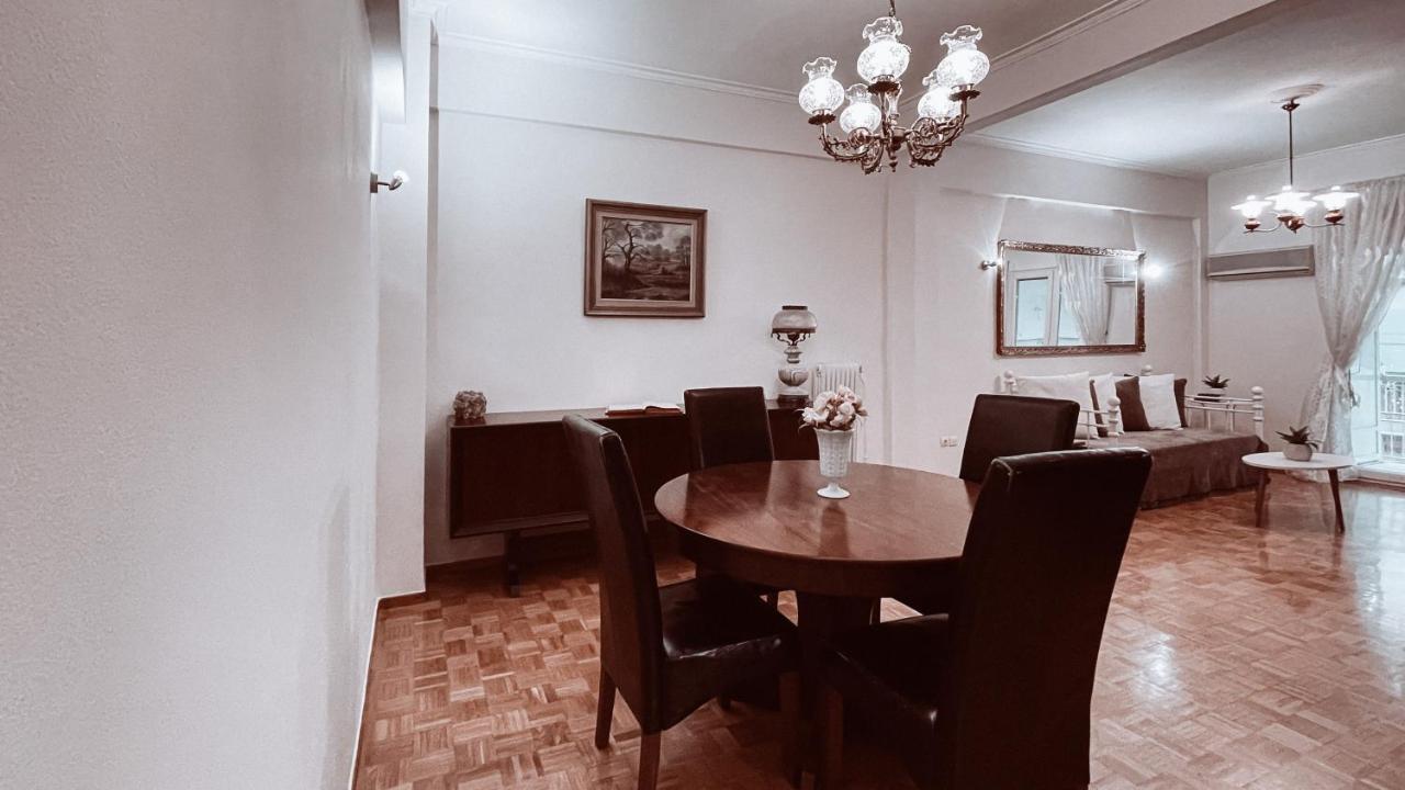 Vintage 2-Bedroom Apt In The Heart Of The City Athens Luaran gambar